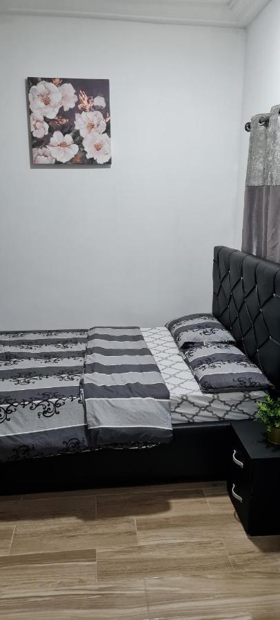 Nesta Barron -Home Away From Home North Legon Экстерьер фото